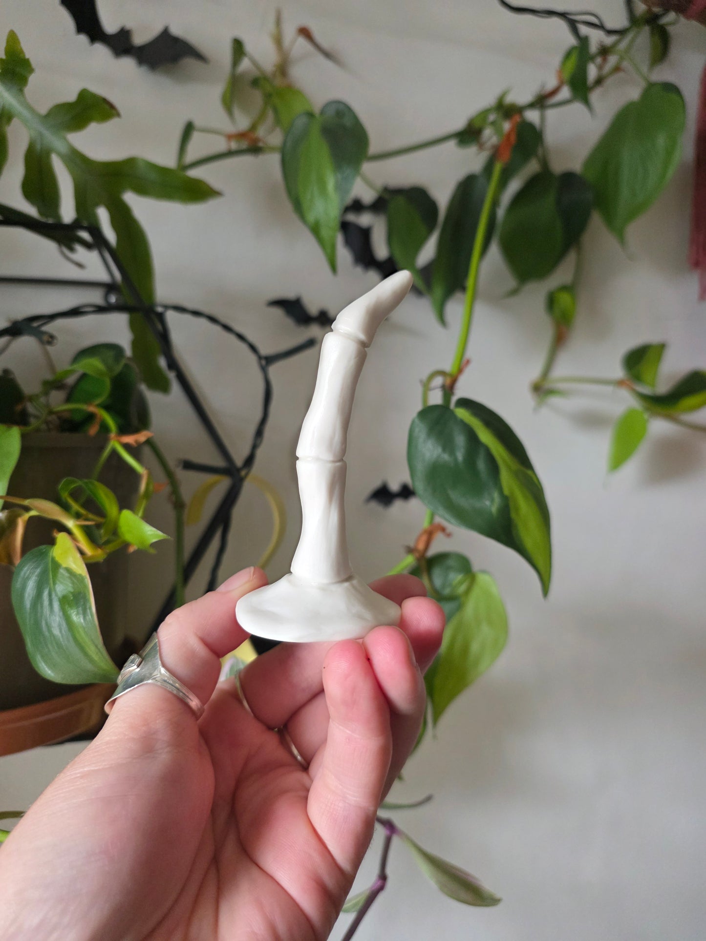 Skeleton Finger // Ring Holder // No.2