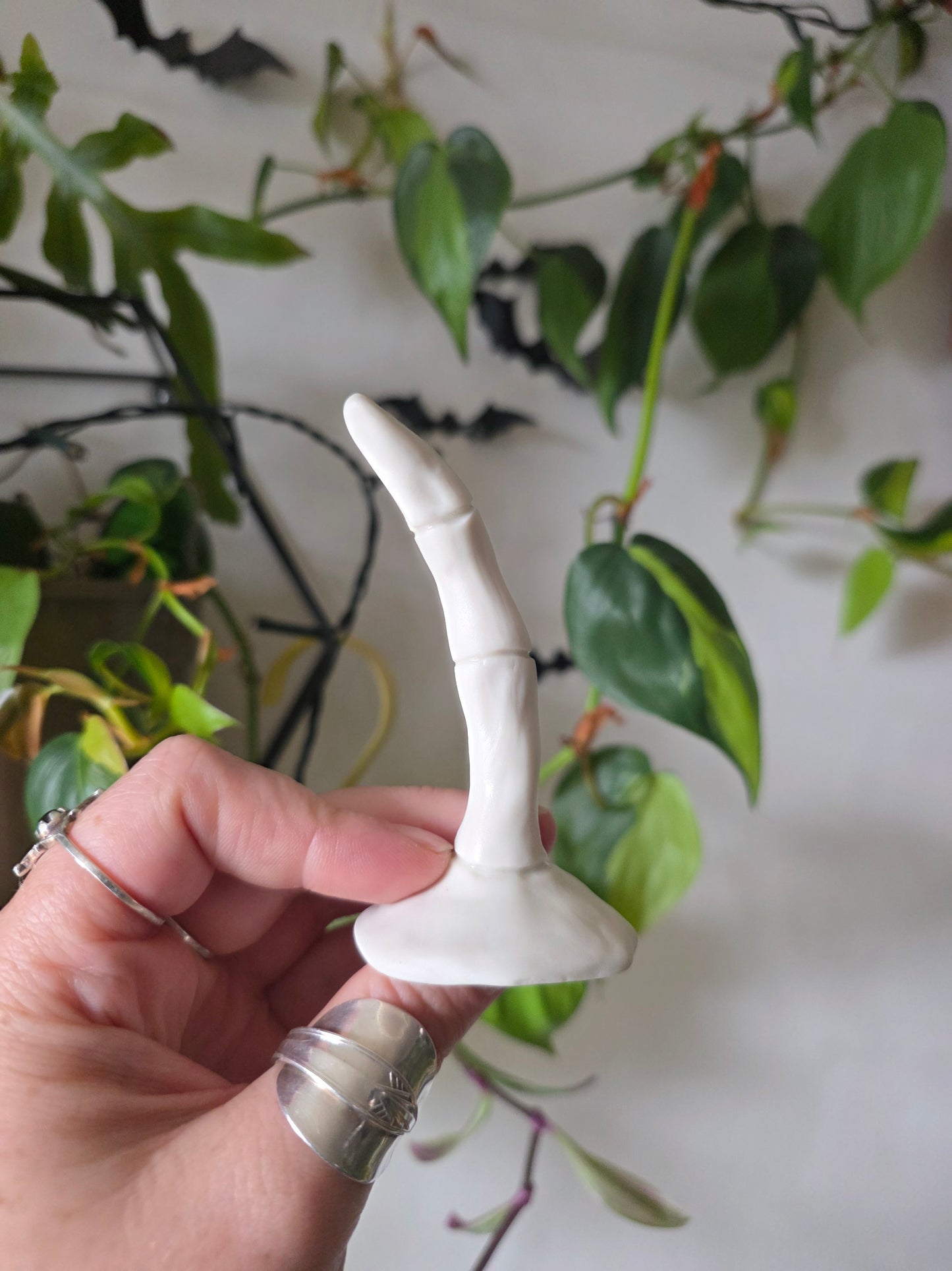 Skeleton Finger // Ring Holder // No.3
