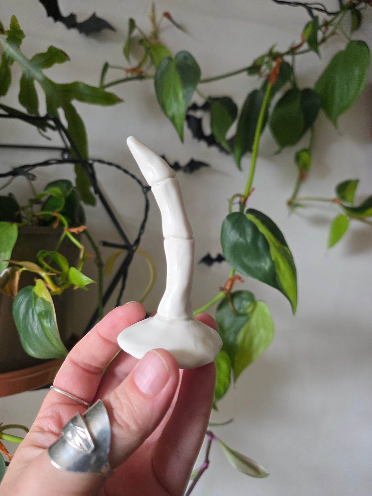 Skeleton Finger // Ring Holder // No.3