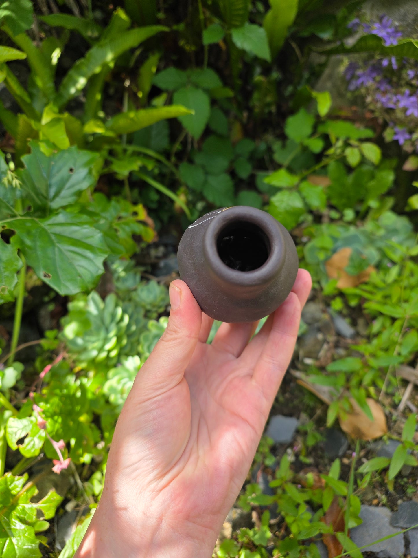Small Moon Folk Vase - Black