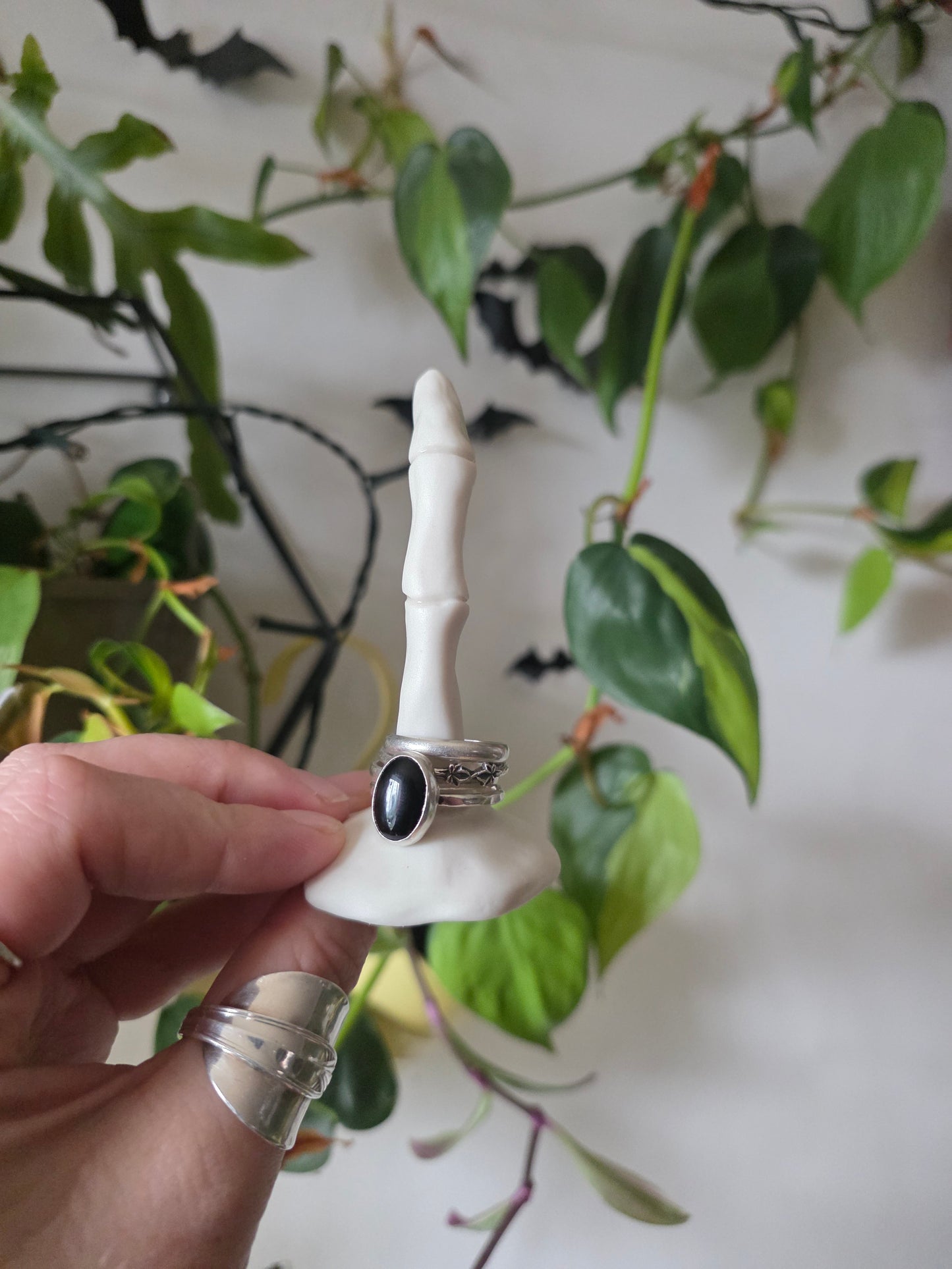 Skeleton Finger // Ring Holder // No.3