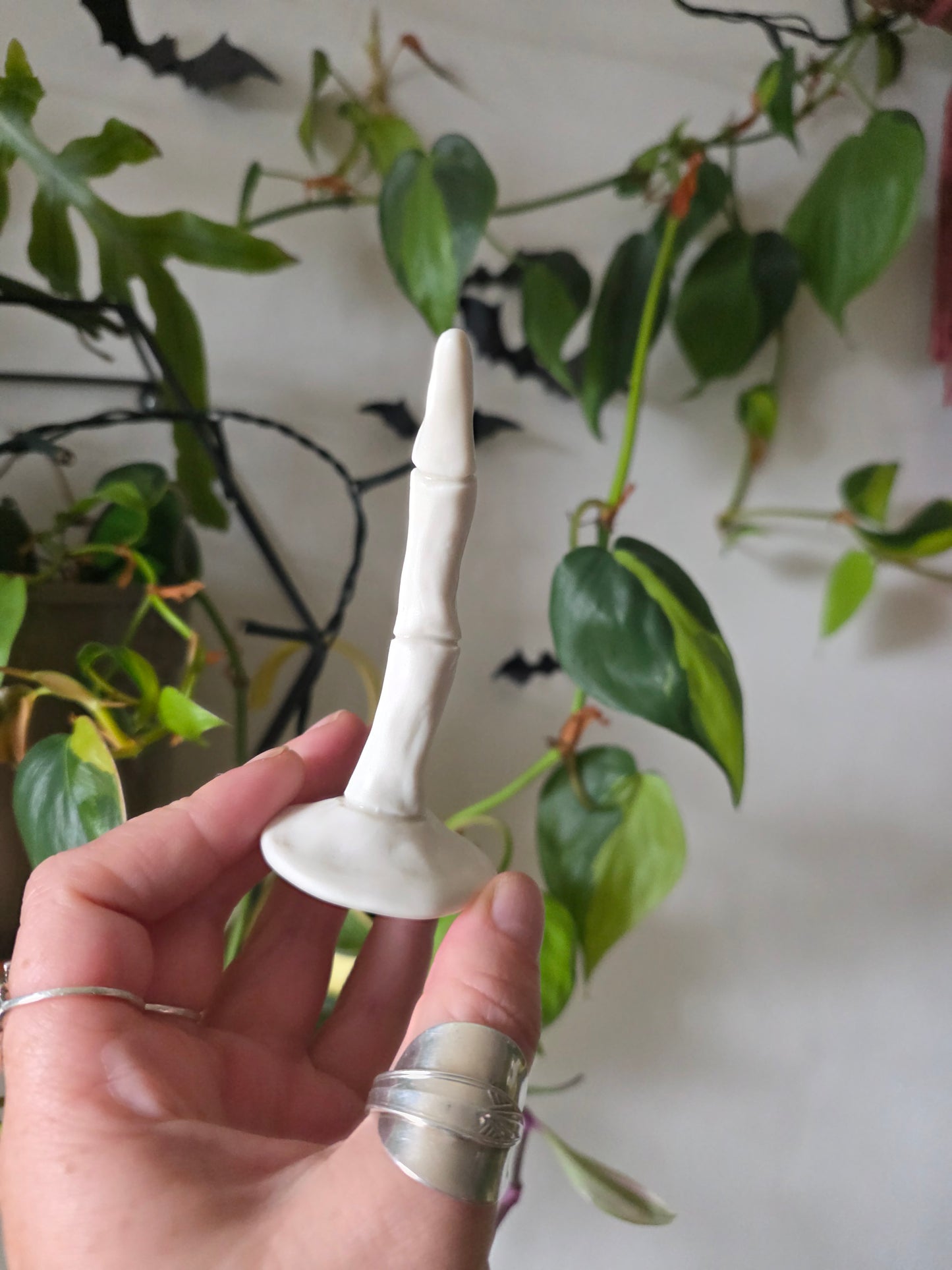 Skeleton Finger // Ring Holder // No.2