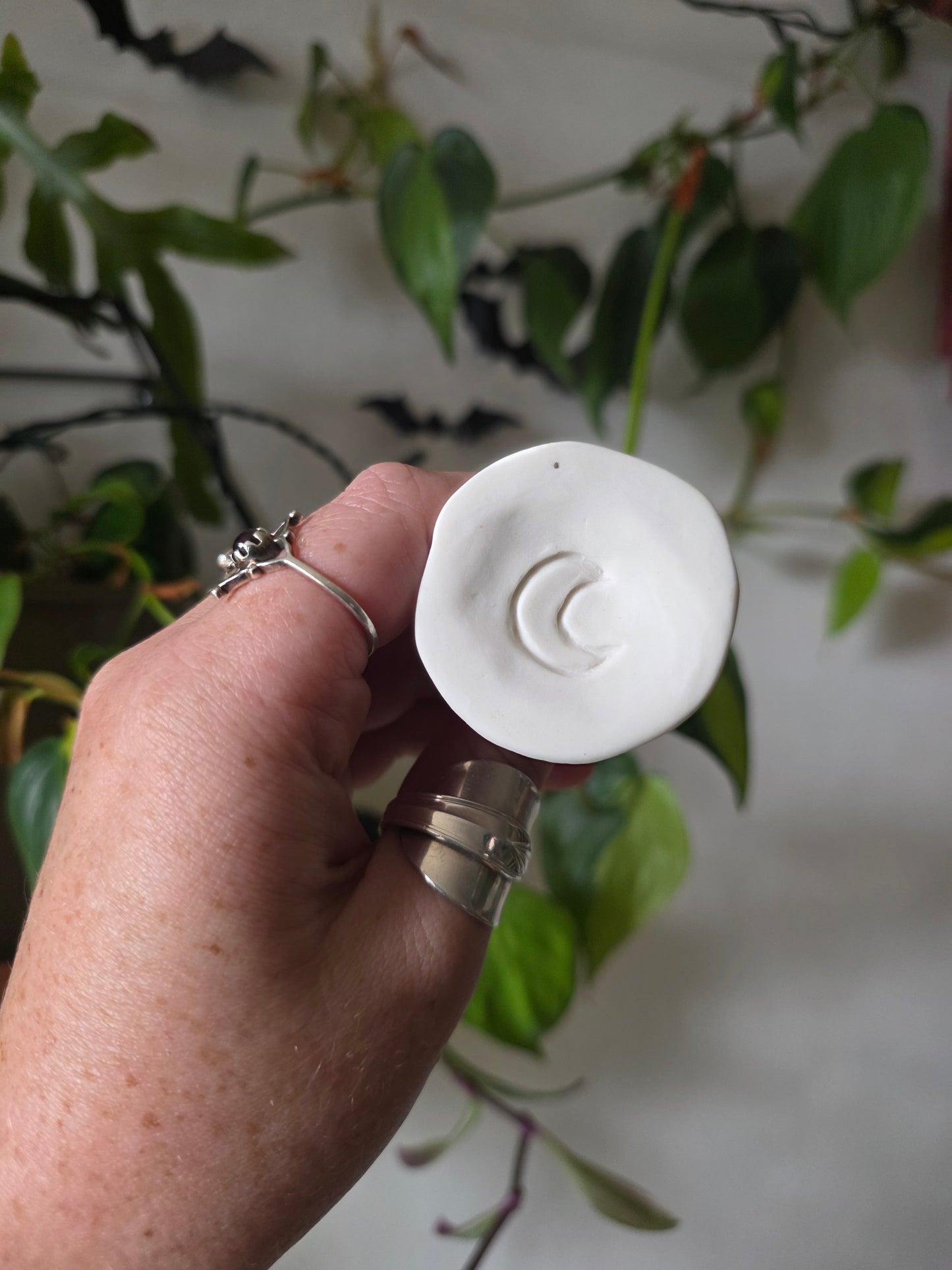 Skeleton Finger // Ring Holder // No.2