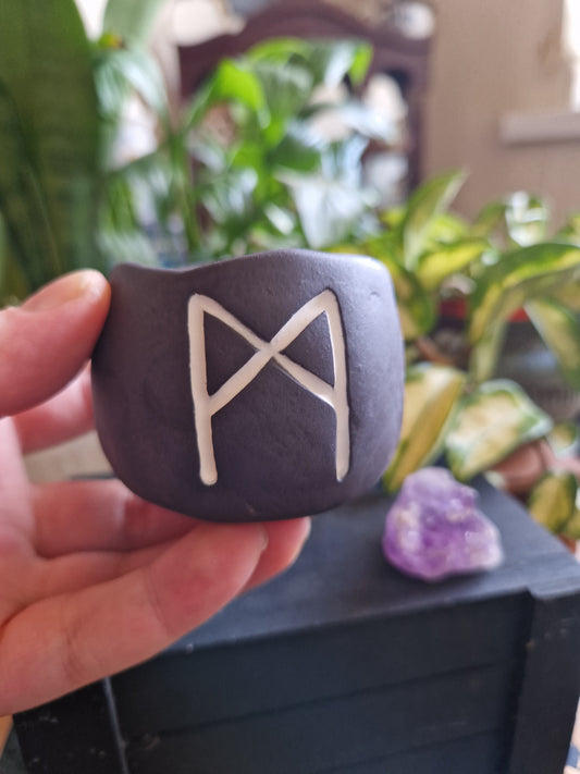 Mini Rune Trinket Pot // Mannaz